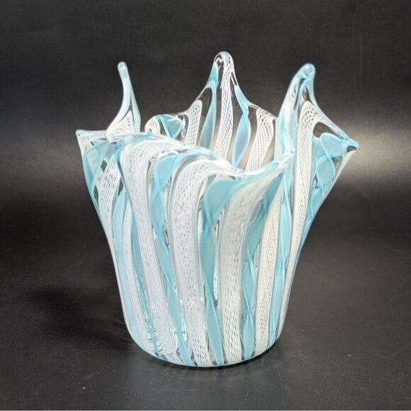 Murano Glass Handkerchief Vase Blue White Swirl Pattern Vintage - Picture 3 of 16
